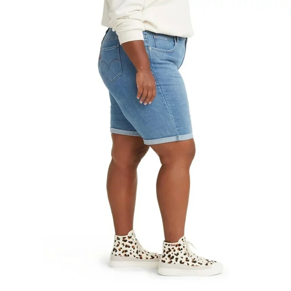 Levi's NEW Classic Bermuda Blue Jeans Shorts Hypersoft Mid-Rise Womens Size 24W - Picture 3 of 6